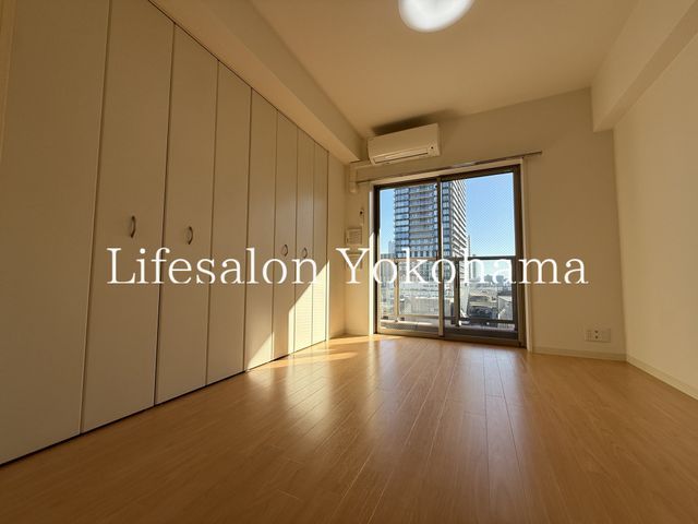 �y���ԁE���r���O�z�@