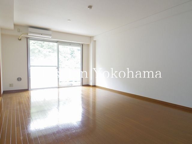 �y���ԁE���r���O�z�@