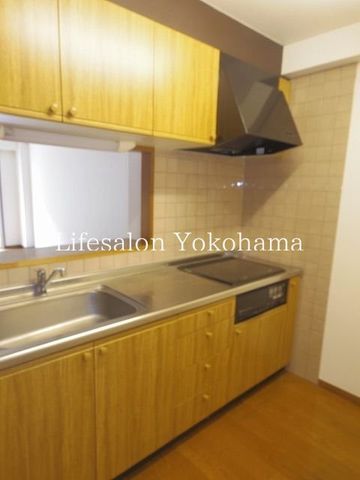 �y�L�b�`���z�@