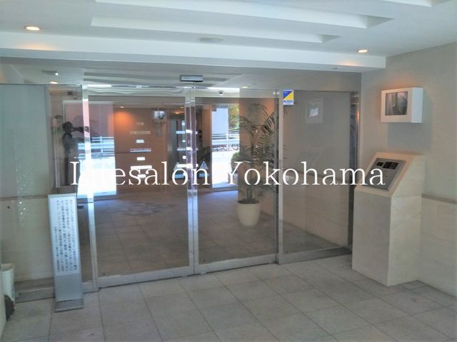 �y�G���g�����X�z�@