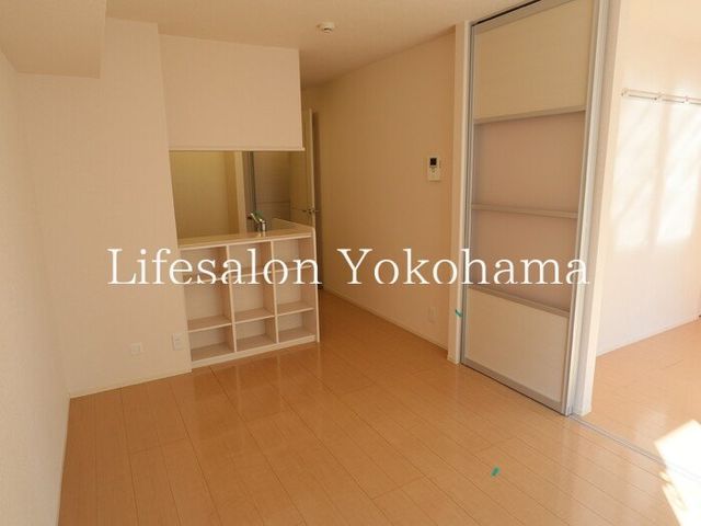 �y���ԁE���r���O�z�@