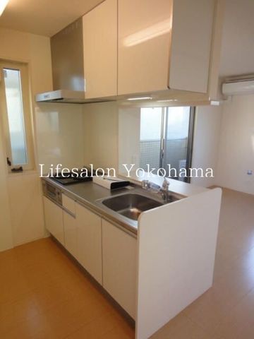 �y�L�b�`���z�@