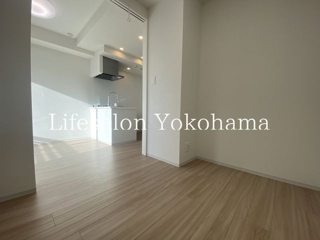 �y���ԁE���r���O�z�@