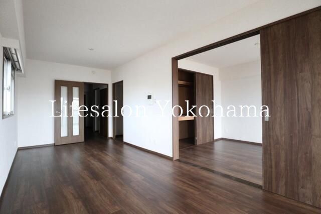 �y���ԁE���r���O�z�@