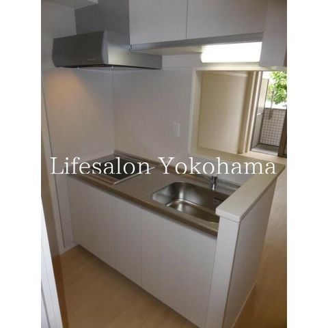 �y�L�b�`���z�@