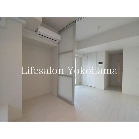 �y���ԁE���r���O�z�@