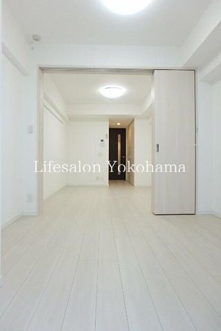 �y���ԁE���r���O�z�@