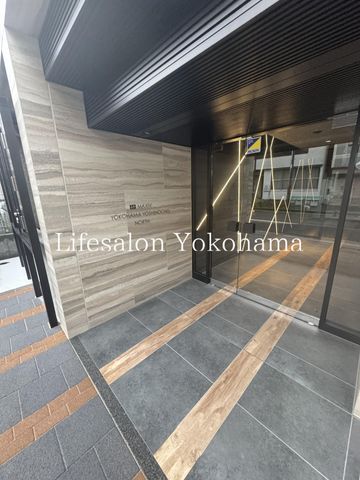 �y�G���g�����X�z�@