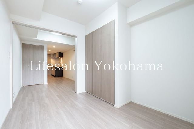 �y���ԁE���r���O�z�@