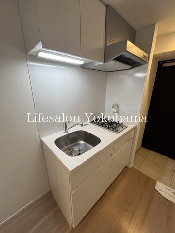 yLb`z@