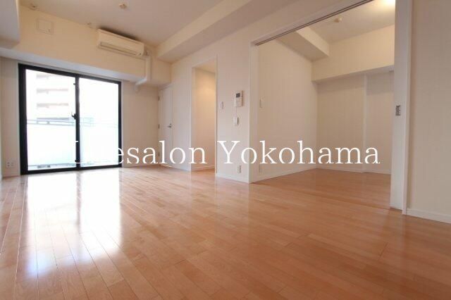 �y���ԁE���r���O�z�@