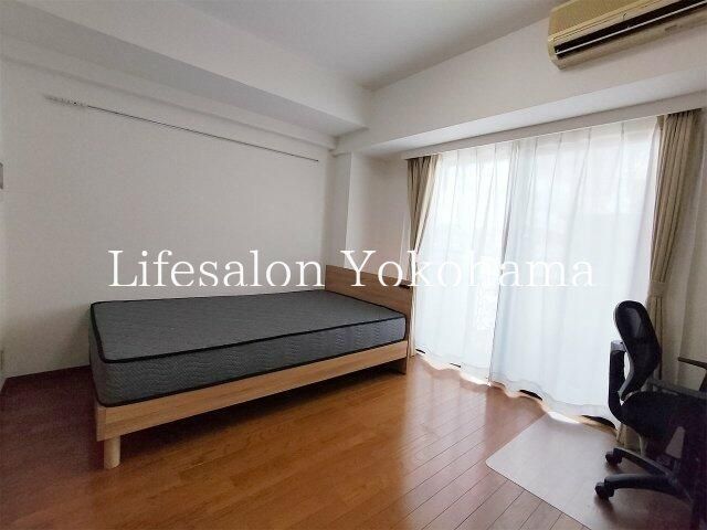 �y���ԁE���r���O�z�@