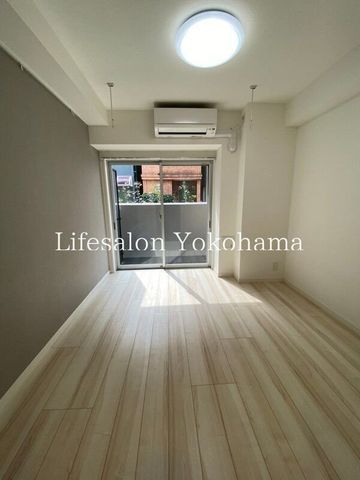 �y���ԁE���r���O�z�@