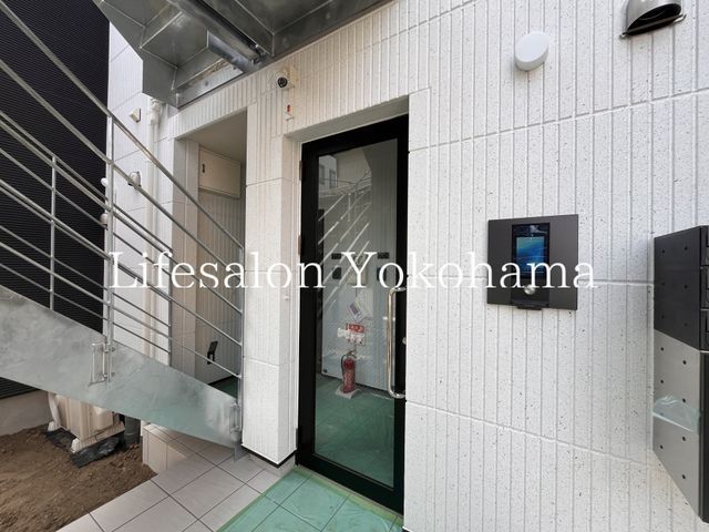 �y�G���g�����X�z�@