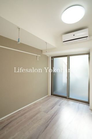 �y���ԁE���r���O�z�@
