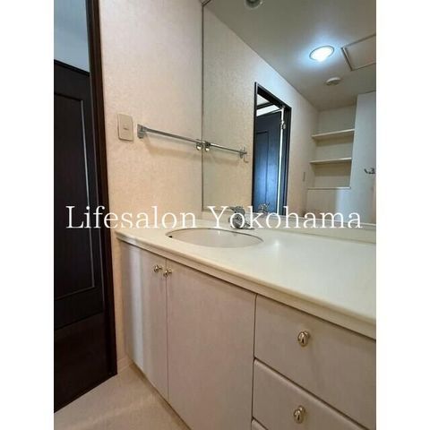 �y���ʏ��z�@