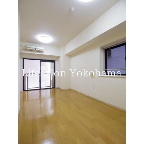 y̑EXy[Xz@