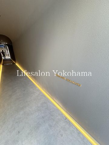 �y�G���g�����X�z�@