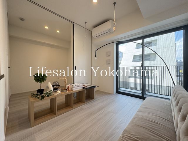 �y���ԁE���r���O�z�@