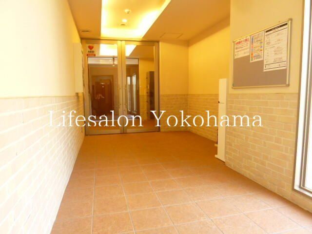 �y�G���g�����X�z�@