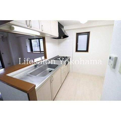 �y�L�b�`���z�@