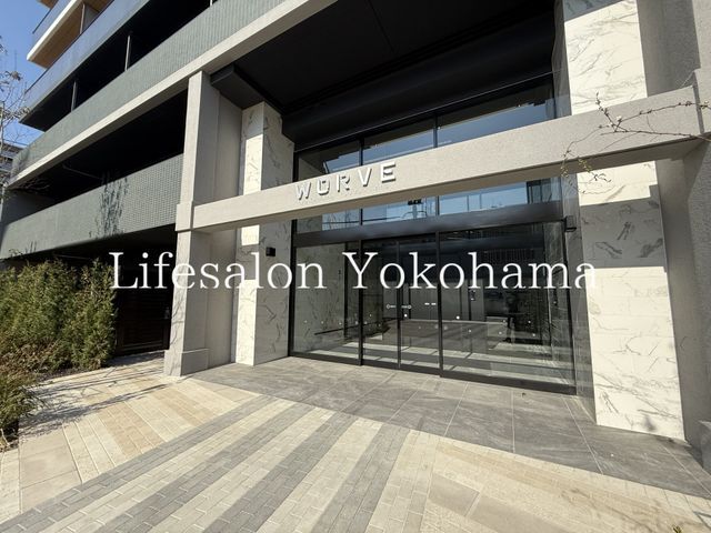 �y�G���g�����X�z�@