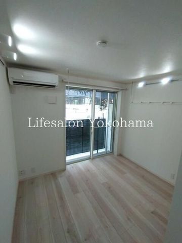 �y�o���R�j�[�z�@