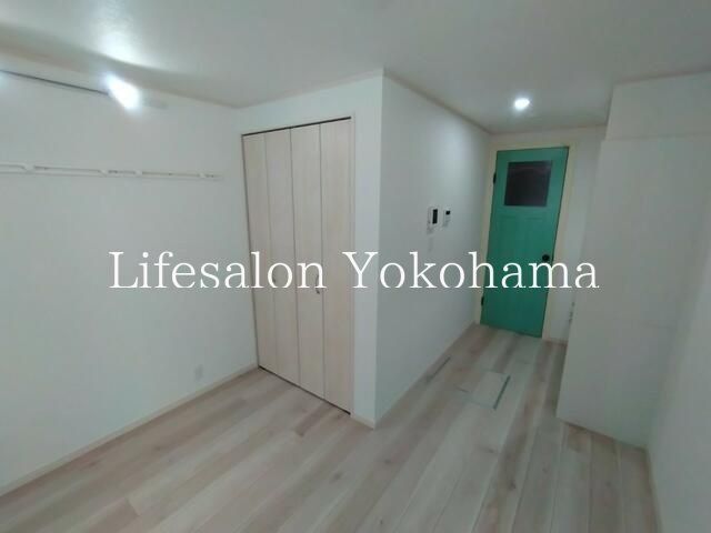 �y���ԁE���r���O�z�@