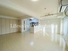 �y�����E���r���O�z�@