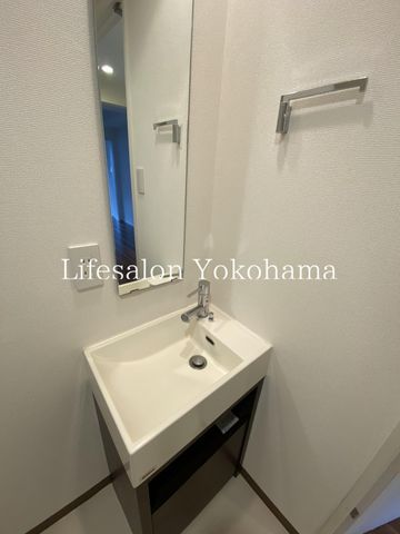 �y���ʏ��z�@�ݔ�