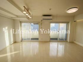 �y���ԁE���r���O�z�@