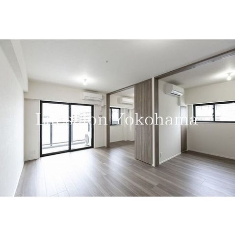 �y���ԁE���r���O�z�@