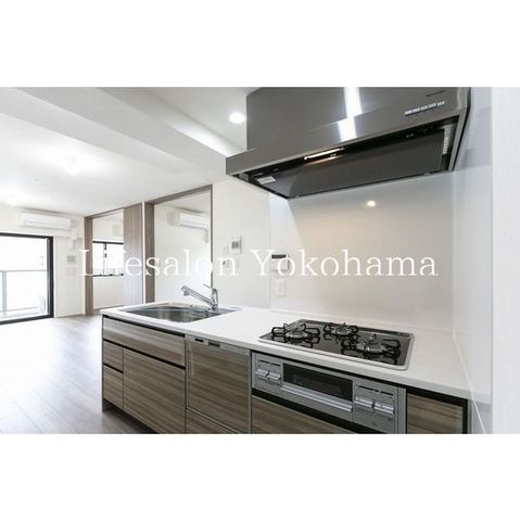 �y�L�b�`���z�@