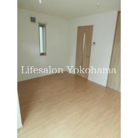 �y���ԁE���r���O�z�@