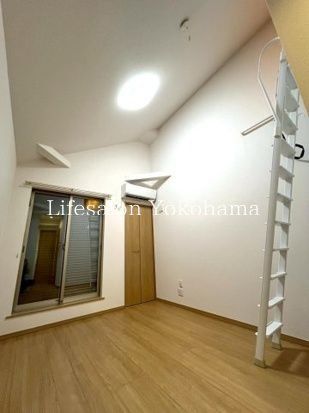 �y���ԁE���r���O�z�@