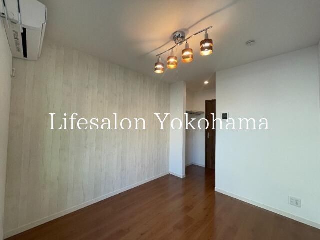 �y���ԁE���r���O�z�@