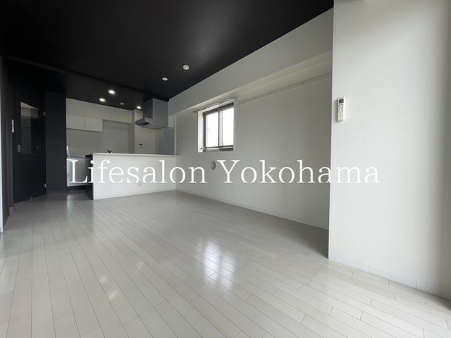 �y���ԁE���r���O�z�@