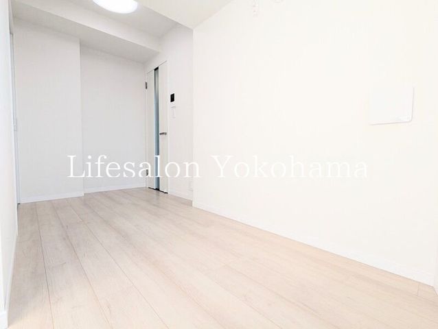 �y���ԁE���r���O�z�@