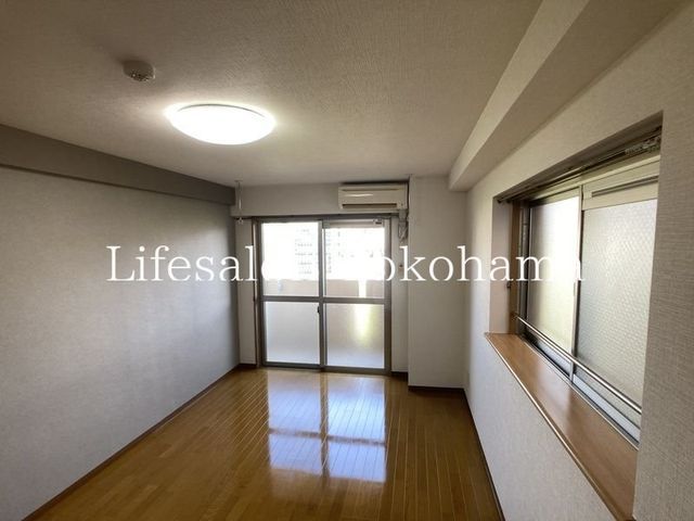 �y���ԁE���r���O�z�@