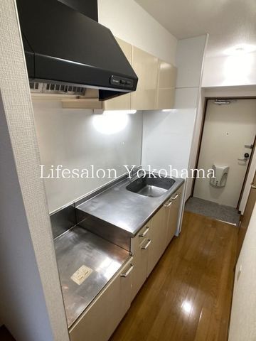 �y�L�b�`���z�@