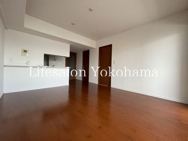 �y���ԁE���r���O�z�@