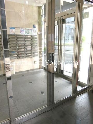 �y�G���g�����X�z�@