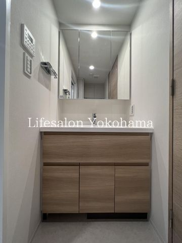 �y���ʏ��z�@