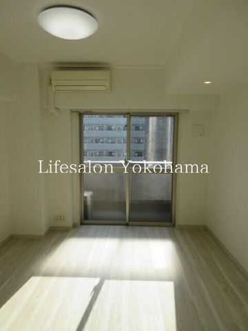 �y���ԁE���r���O�z�@