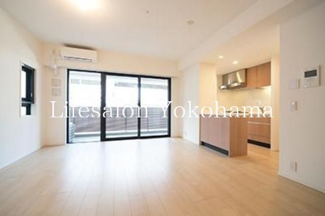 �y���ԁE���r���O�z�@