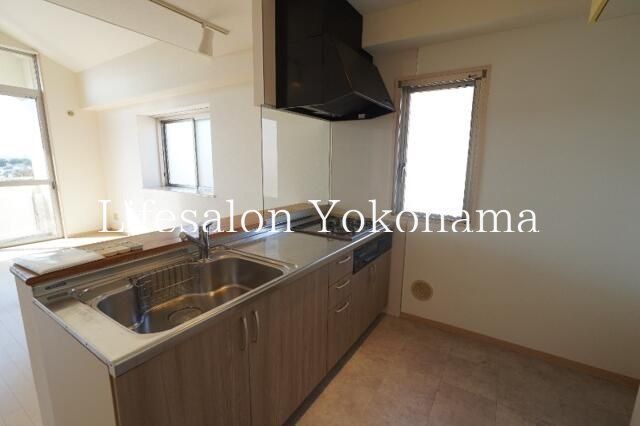 �y�L�b�`���z�@