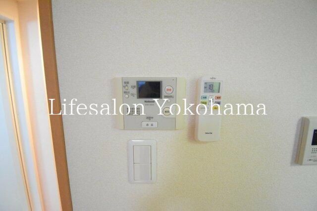 �y���̑��ݔ��z�@