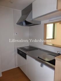 yLb`z@