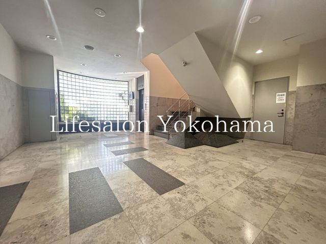 �y���̑��z�@�G���g�����X