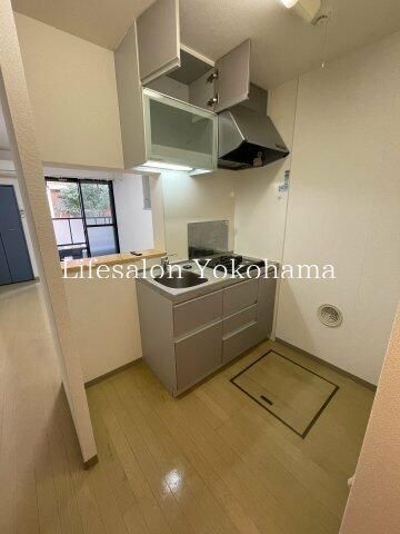 �y�L�b�`���z�@